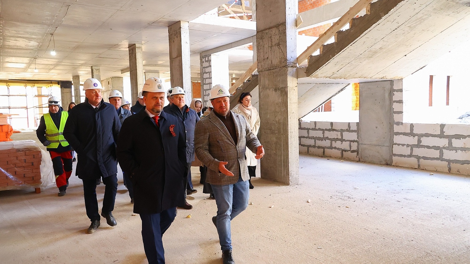 Строительство школы в «Ивушках» Великого Новгорода должны закончить к концу 2024 года