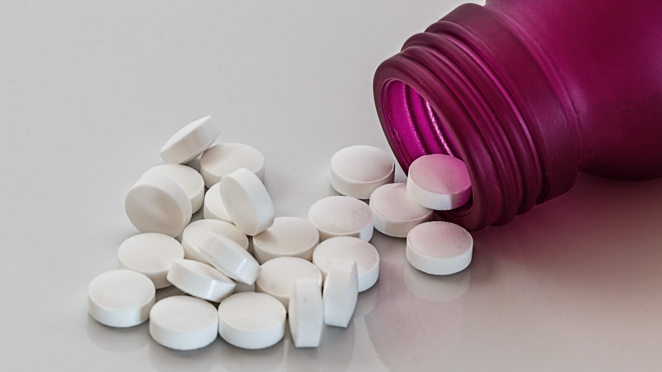 Минздрав предложил производителям ибупрофена обновить информацию о побочных действиях вещества