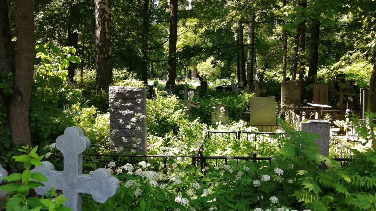 Рязанский священник рассказал, можно ли ходить на кладбище в Пасху