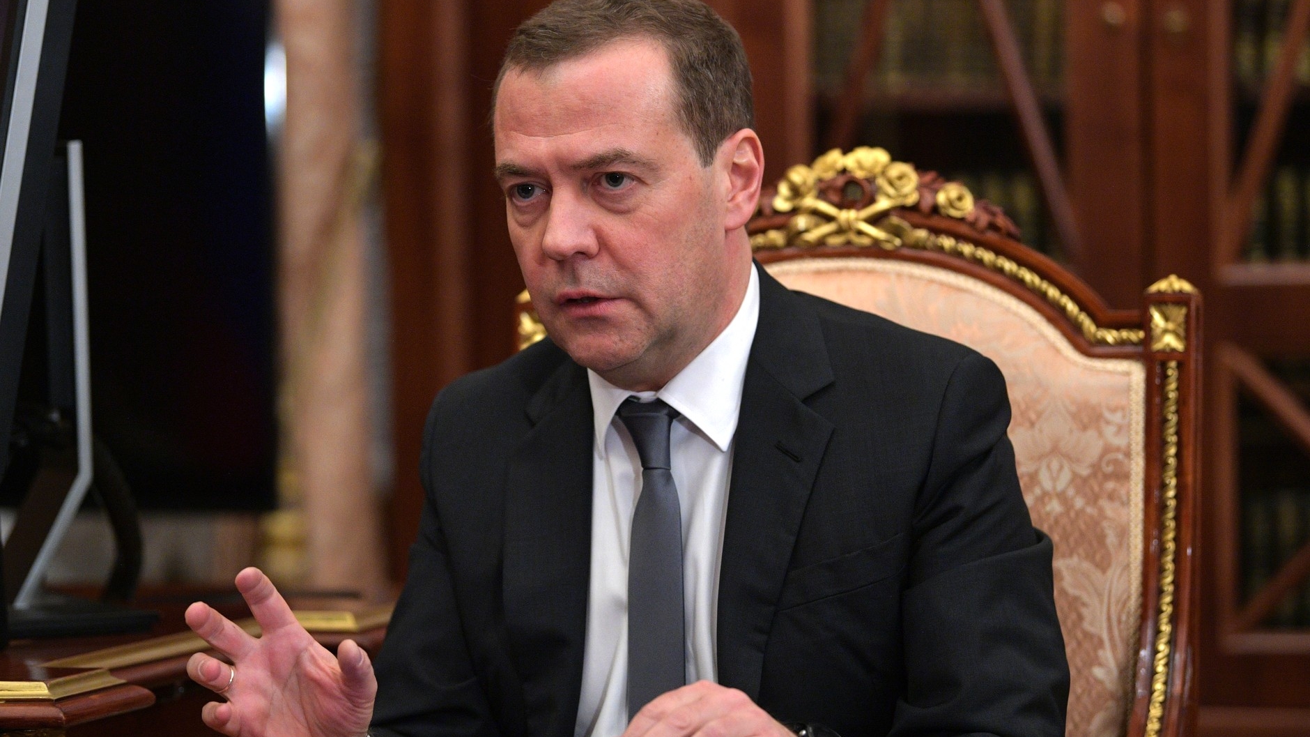 Германия возмущена: Медведев иронично отреагировал на итоги выборов в Европарламент