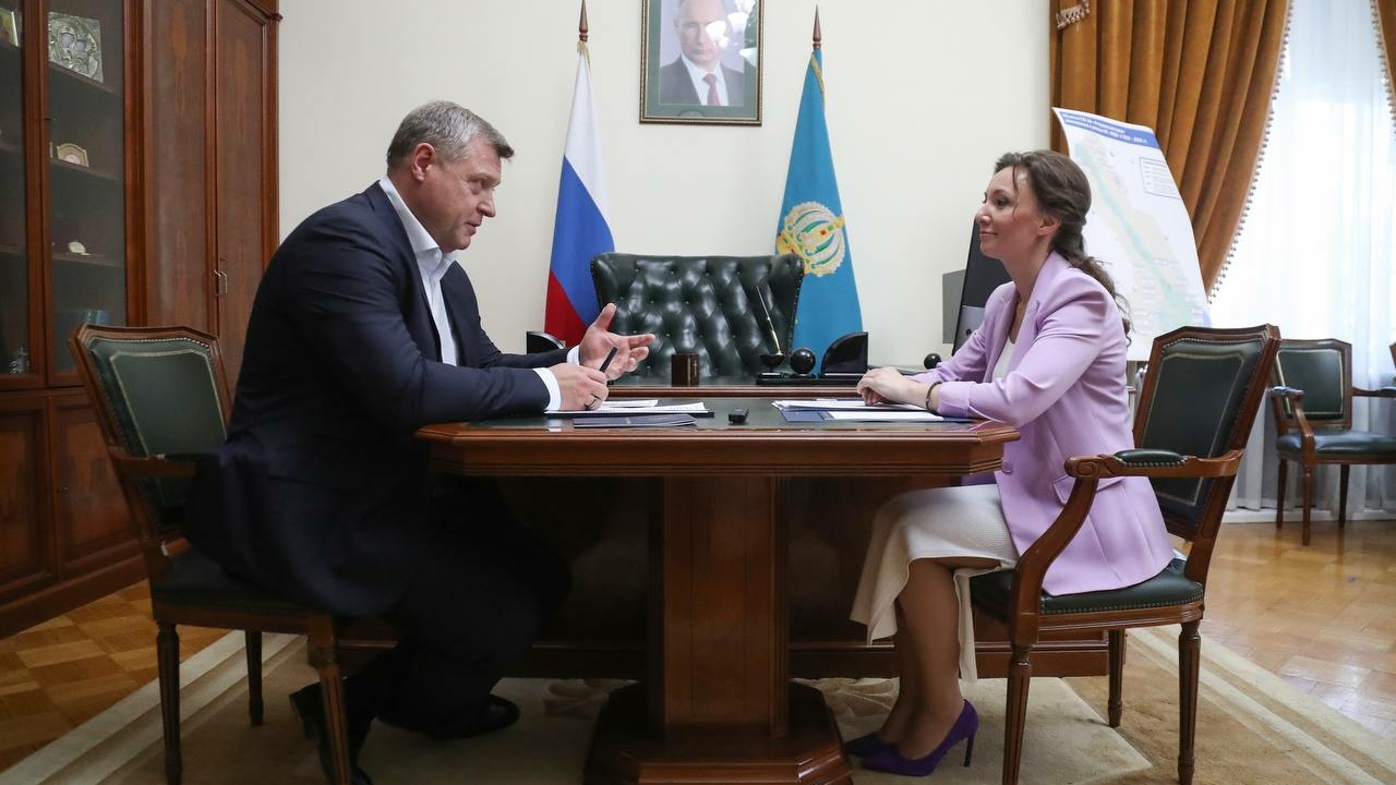 Бабушкин обсудил с вице-спикером Госдумы Кузнецовой меры поддержки многодетных семей