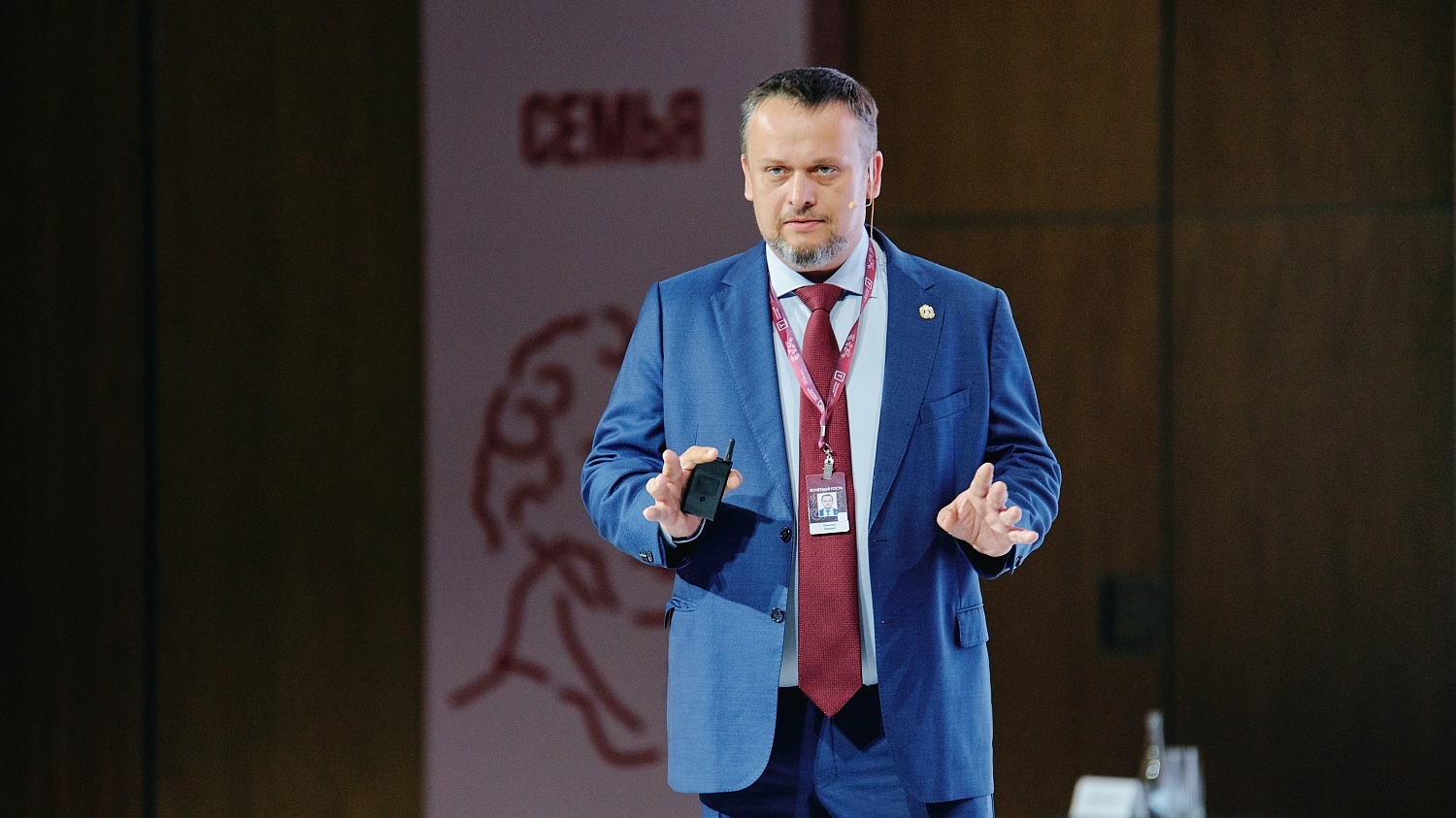Глава Новгородской области Никитин рассказал о мерах поддержки молодых семей