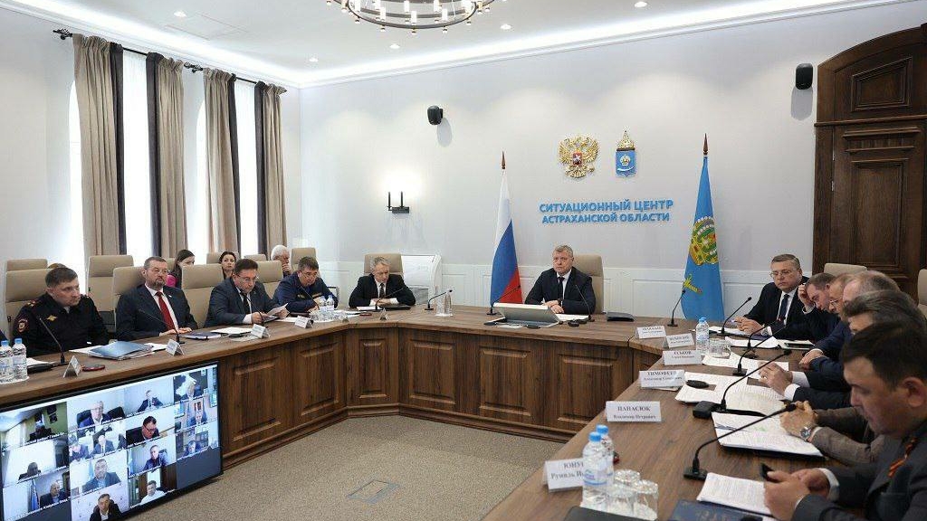 Бабушкин поручил усилить контроль за рыбалкой в Астраханской области