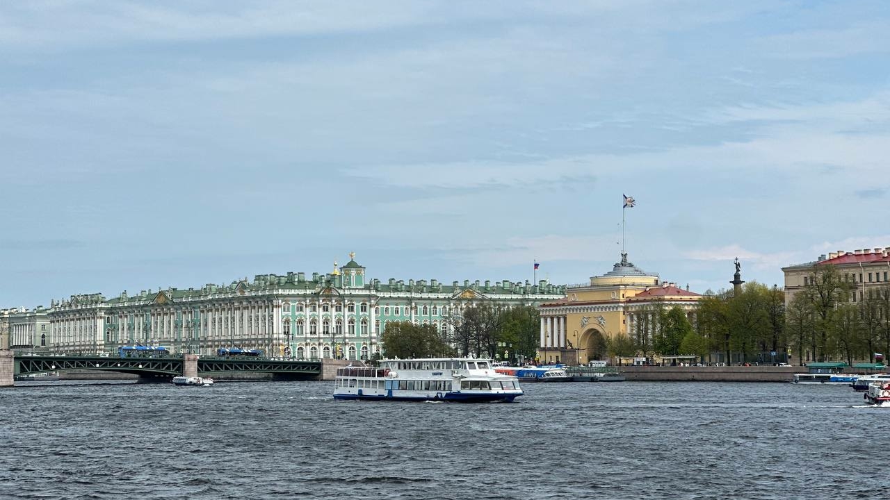 Убираем зонты: Осадки покинут Петербург, но переменная облачность останется 22 июня