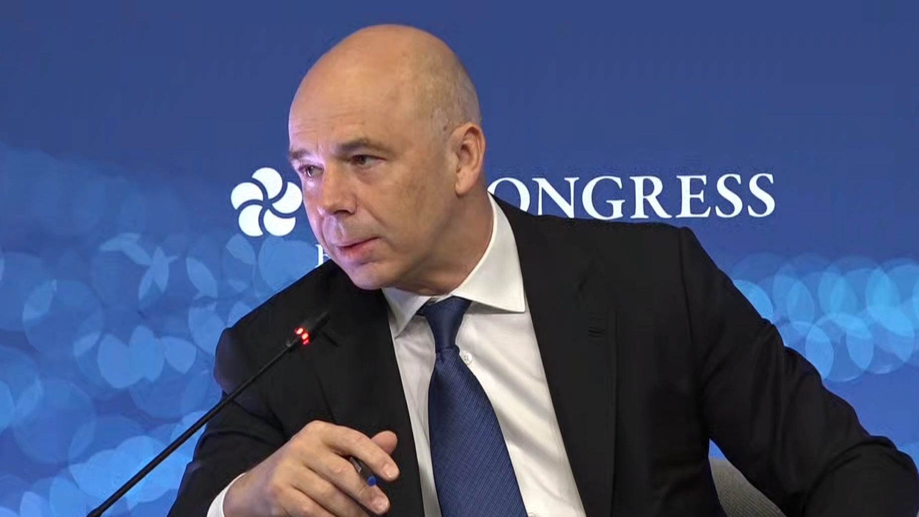 Глава Минфина РФ улыбнулся и призвал верить, что инфляция в стране достигнет 4%