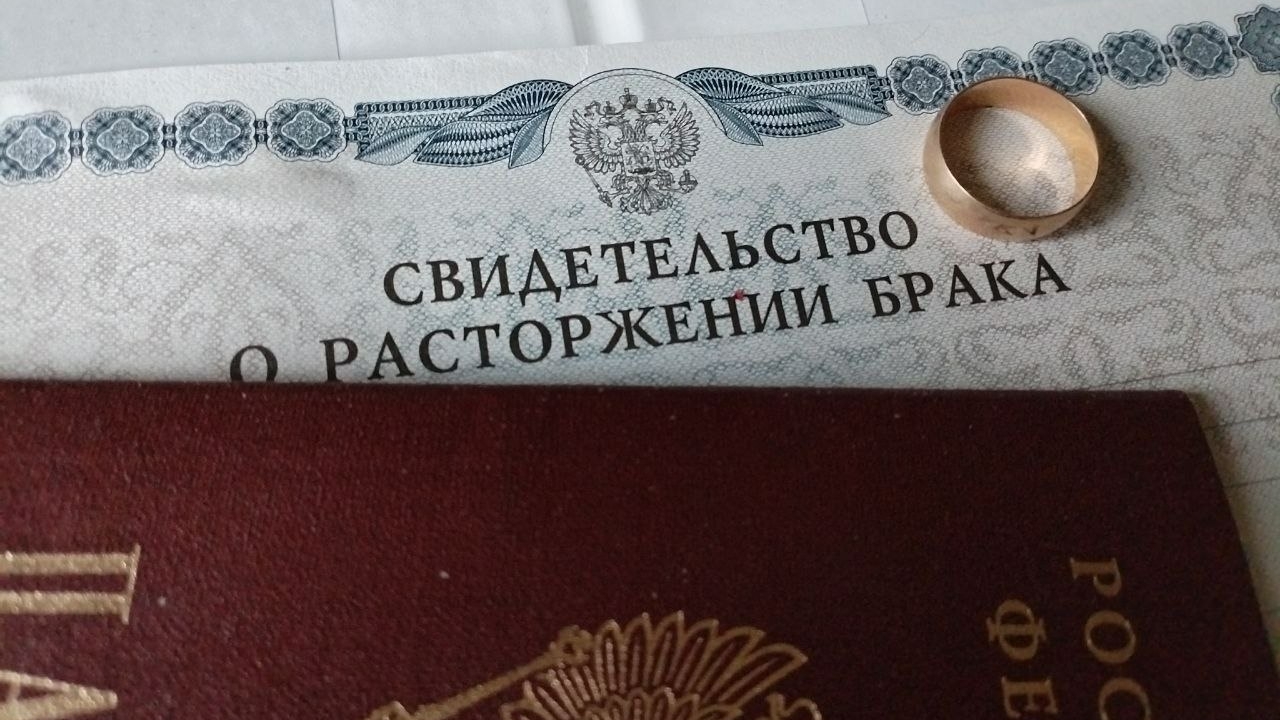 Петербурженка узнала о криминальном прошлом и второй жене мужа спустя 30 лет брака