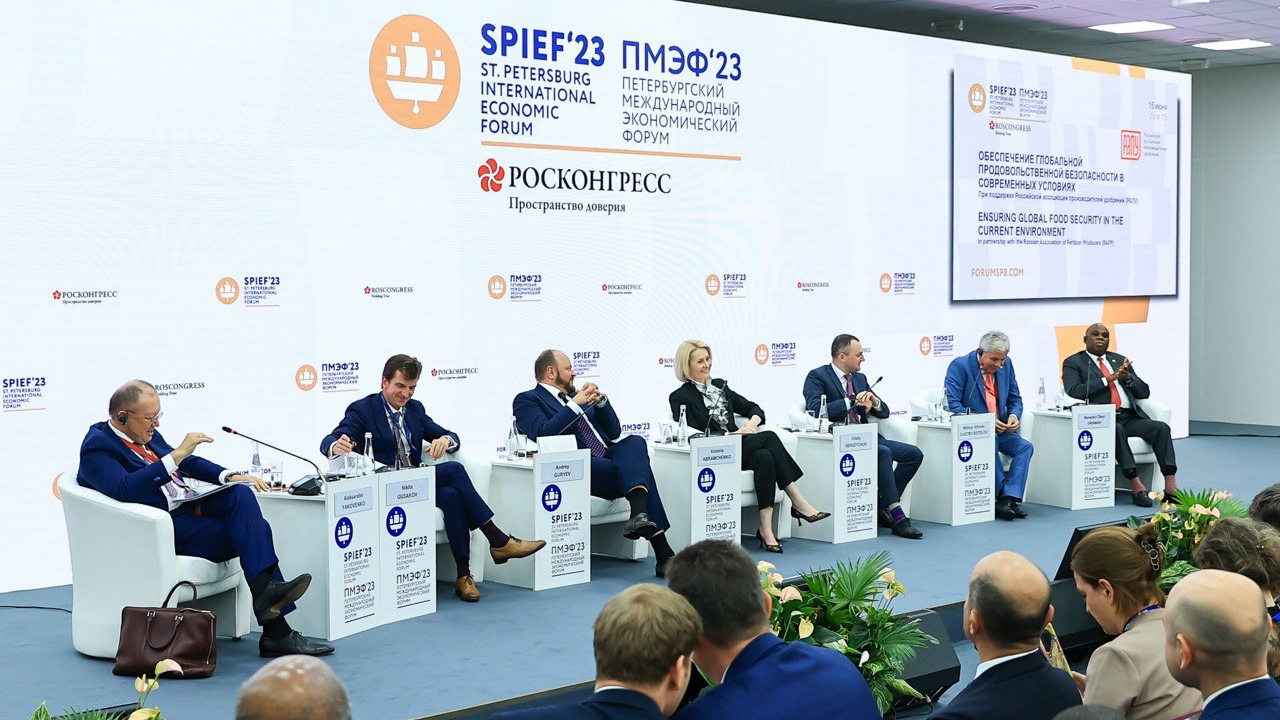 О роли России в трансформации аграрного сектора рассказал Президент РАПУ Андрей Гурьев на ПМЭФ-2025
