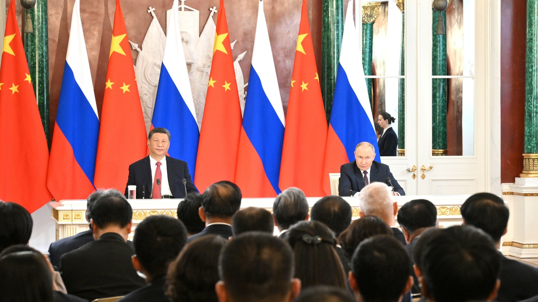 Путин развеял иллюзии: РФ и Китай не творят новый мир, а следуют его восходу