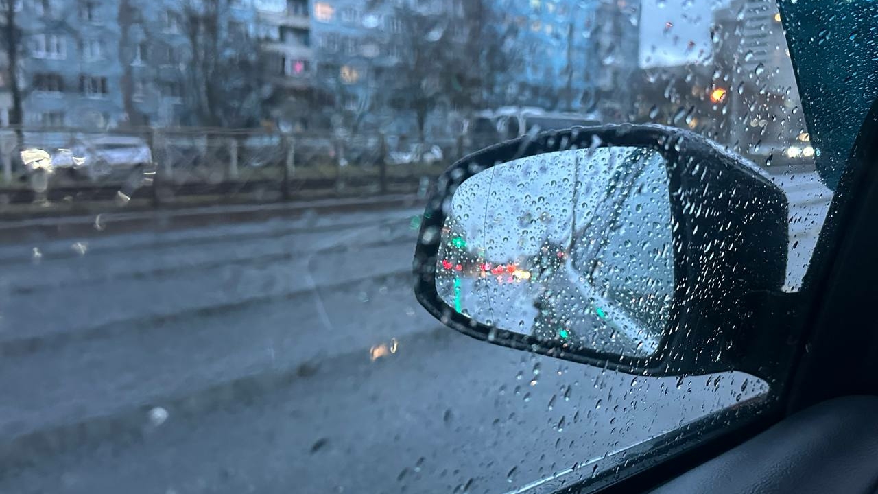 В России его ценник «упал»: Сколько теперь надо заплатить за новый Land Cruiser Prado