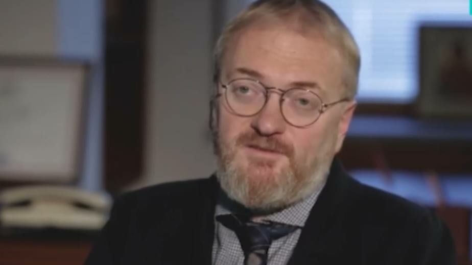 Виталий Милонов призвал лишить проституток прав и запретить им выходить замуж