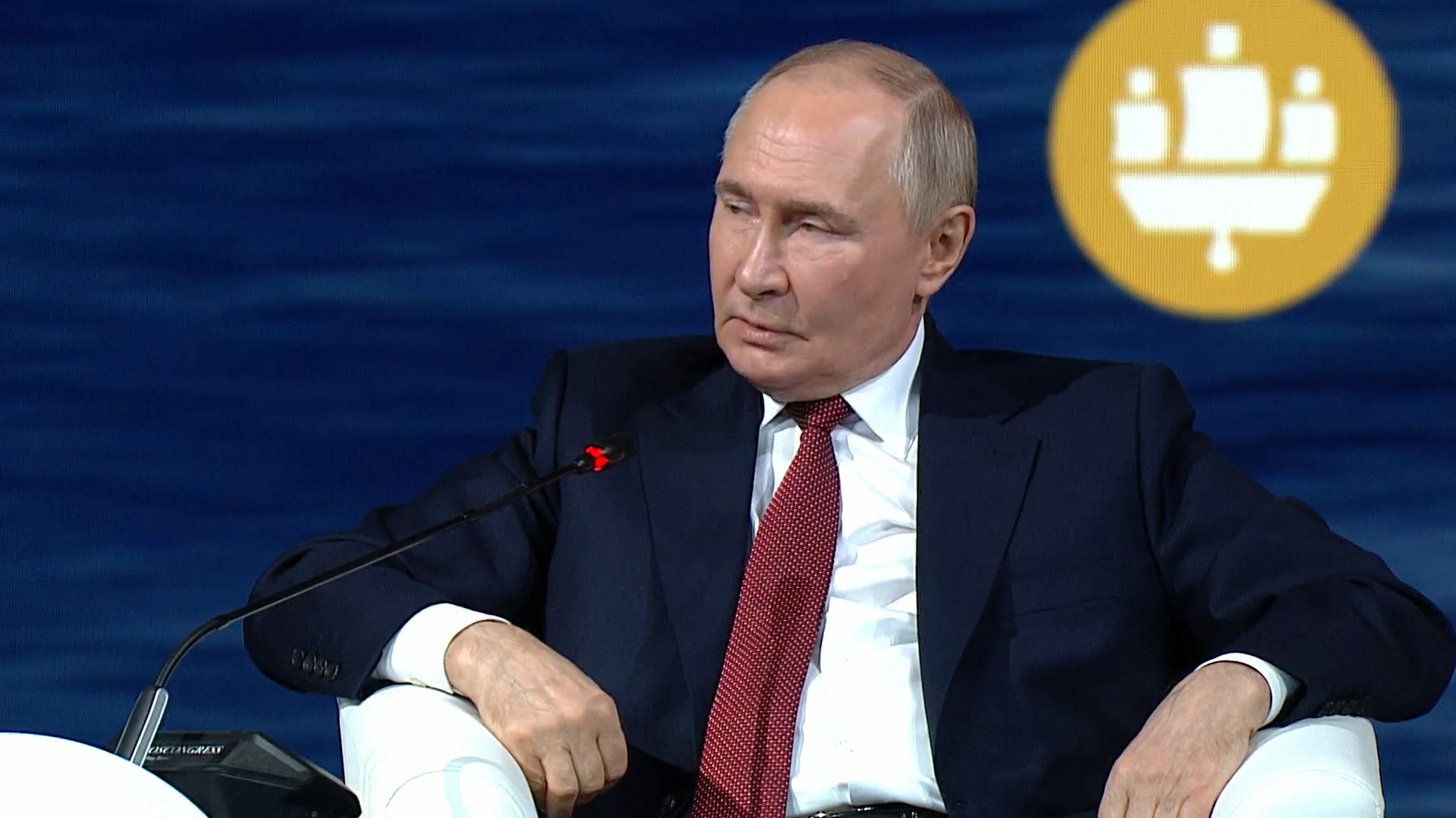 Дрожь по Западу: Путин шокировал ПМЭФ леденящим предупреждением о ракетах